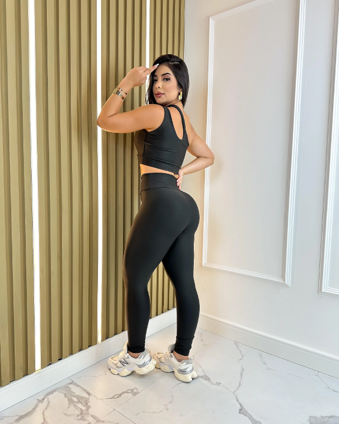 Basic Legging Set + Sleeveless Top in Black