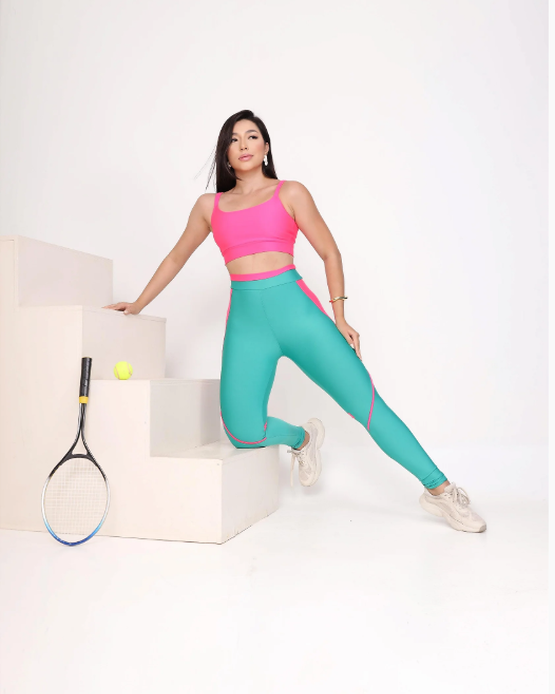 Legging and Straight-Strap Top Set – Emerald Green & Neon Pink